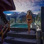 شقة Luxury Strachan - Jacuzzi And Sauna *