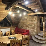 Luxury Strachan - Jacuzzi And Sauna דירה