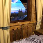 Luxury Strachan - Jacuzzi And Sauna