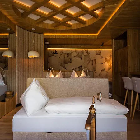 Luxury Strachan - Jacuzzi And Sauna