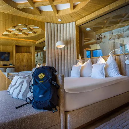 Luxury Strachan - Jacuzzi And Sauna *