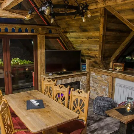 Luxury Strachan - Jacuzzi And Sauna