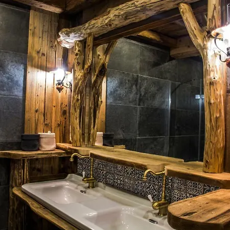 Daire Luxury Strachan - Jacuzzi And Sauna Ždiar