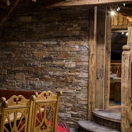 Strachan Chalet *