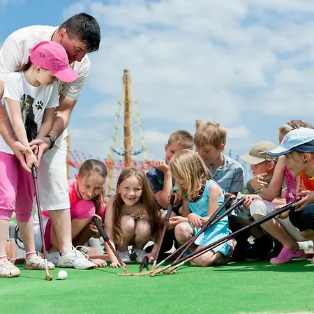 Luxury Strachan - Jacuzzi And Sauna